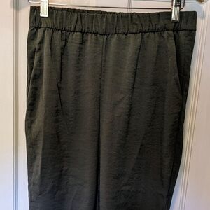 H&M Dark Green Stretchy Ankle Pants